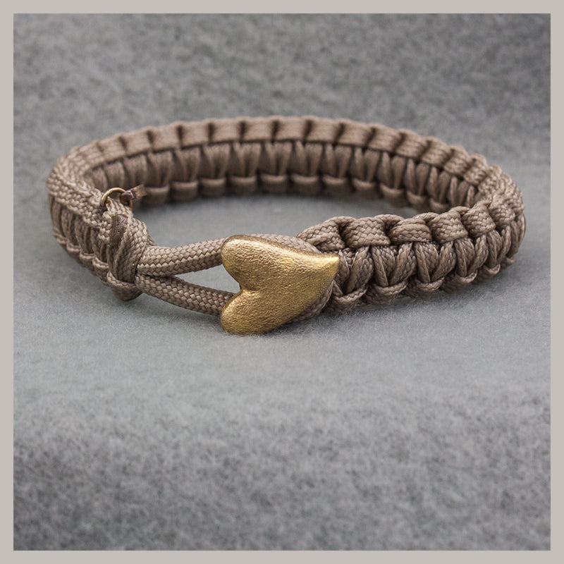 Parachute Cord Bracelet - Khaki w/ Gold Heart