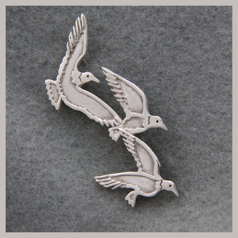 Seagull Pin